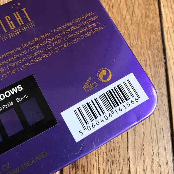 *Free*  Brand New W7 Midnight Smoky Eyeshadow Kit - Picture 7 of 8